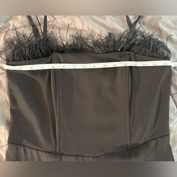 NWT Nicole Miller Women’s Black Jumpsuit with Feather Accents Size 8 - Picture 8 of 9